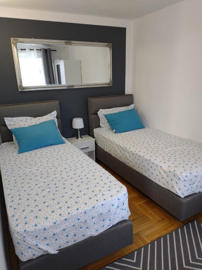 Modern Apartment Ana Rovinj Exterior photo